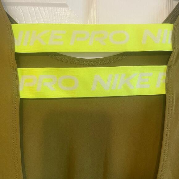 Nike Pro women's training t-shirt in an olive green color with open back size M - Picture 12 of 12